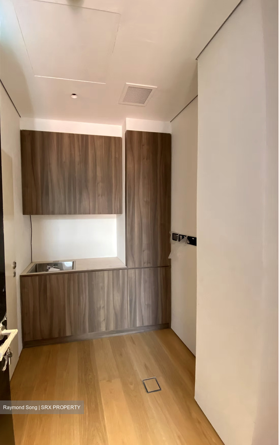 Townshend Road (D8), Office #484797651